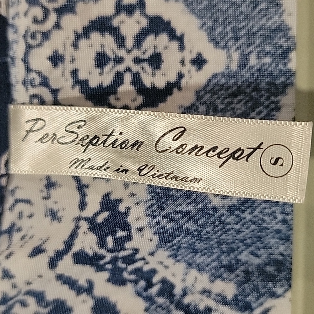PerSeption Concept Blue and White Patterned Blouse - Picture 2 of 5